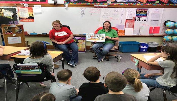 Box Butte County visited the classrooms of ALL 3rd grade classes in Alliance (7 classrooms) and 4th grade classes in Hemingford (2 classrooms) during Ag Week.